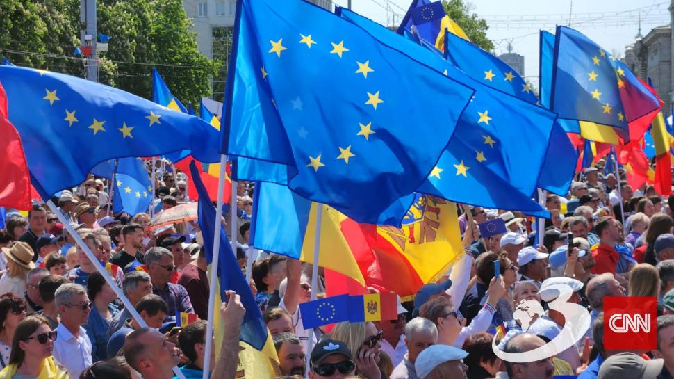 Zeci de mii de oameni la mitingul pro-european din Chișinău. Președintele PE, Roberta Metsola, a scandat cu mulțimea: Solidaritate! 835396