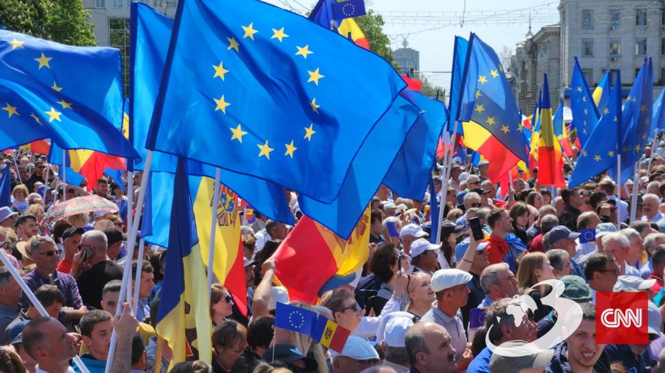 Zeci de mii de oameni la mitingul pro-european din Chișinău. Președintele PE, Roberta Metsola, a scandat cu mulțimea: Solidaritate! 835397