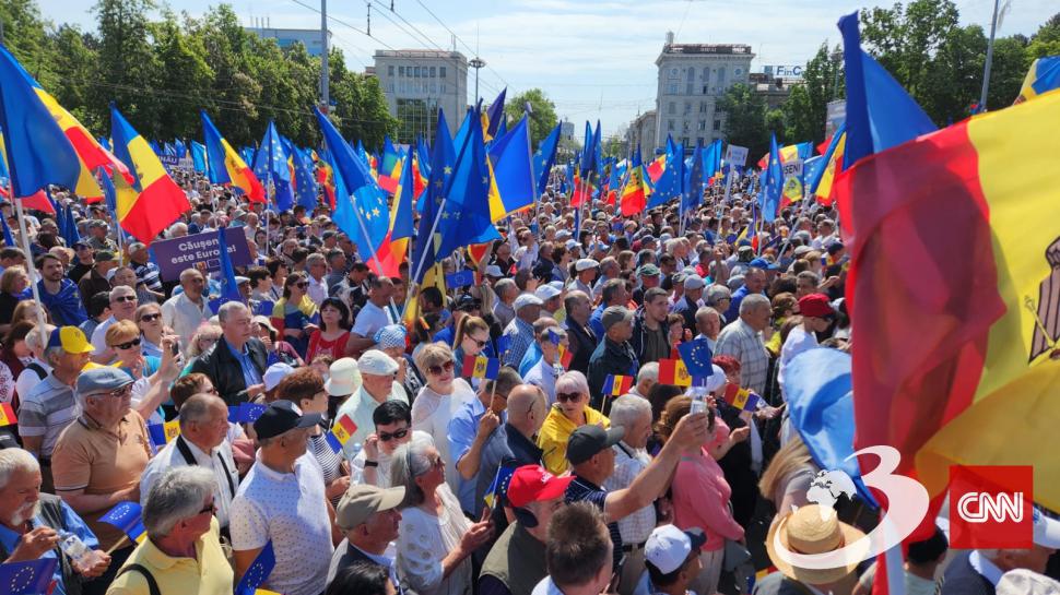 Zeci de mii de oameni la mitingul pro-european din Chișinău. Președintele PE, Roberta Metsola, a scandat cu mulțimea: Solidaritate! 835398