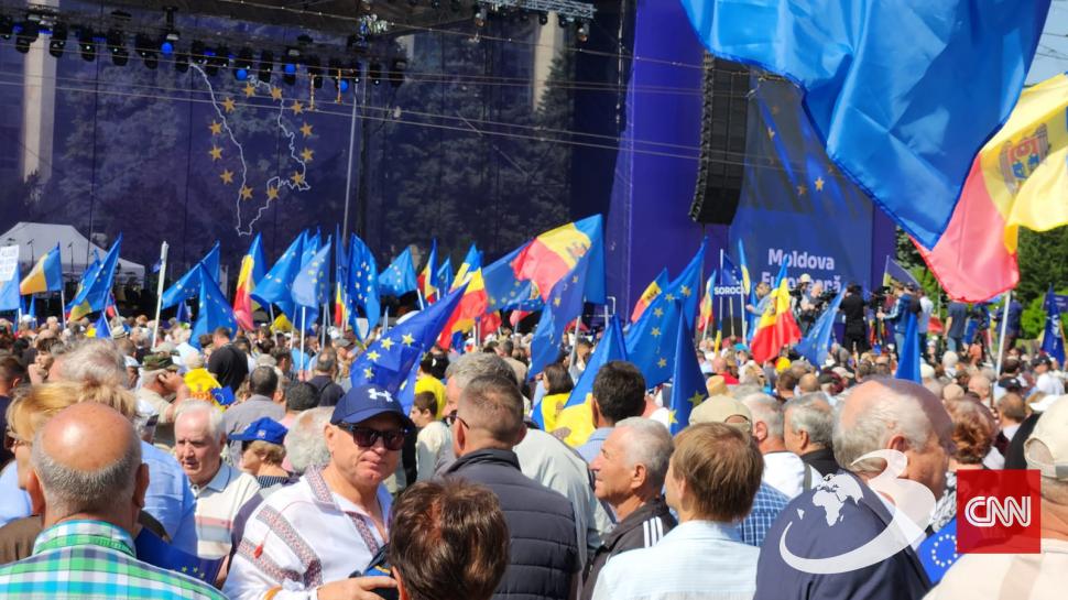 Zeci de mii de oameni la mitingul pro-european din Chișinău. Președintele PE, Roberta Metsola, a scandat cu mulțimea: Solidaritate! 835403