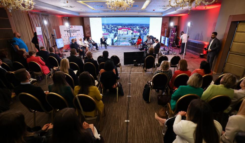 Conferinţa Naţională "Iaşi - polul excelenţei în sănătate" | România Inteligentă 835861