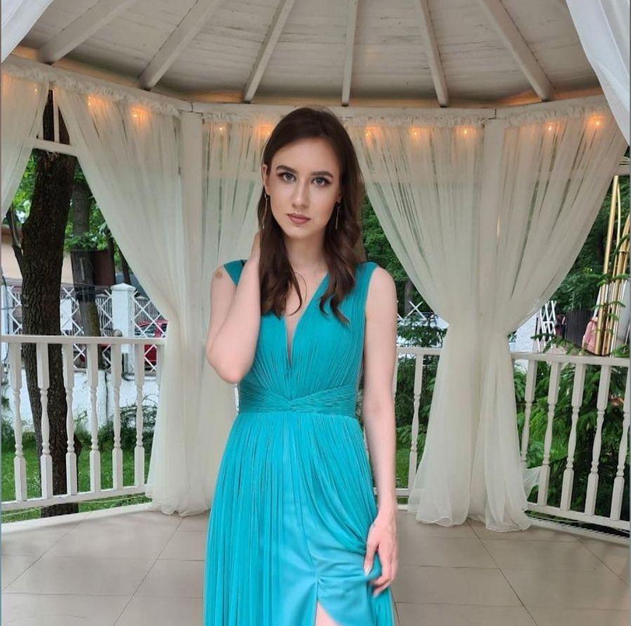 Primul mesaj transmis de Maria, studenta din Iaşi, care a fost găsită în Republica Moldova după 14 zile de când a plecat de acasă 835911