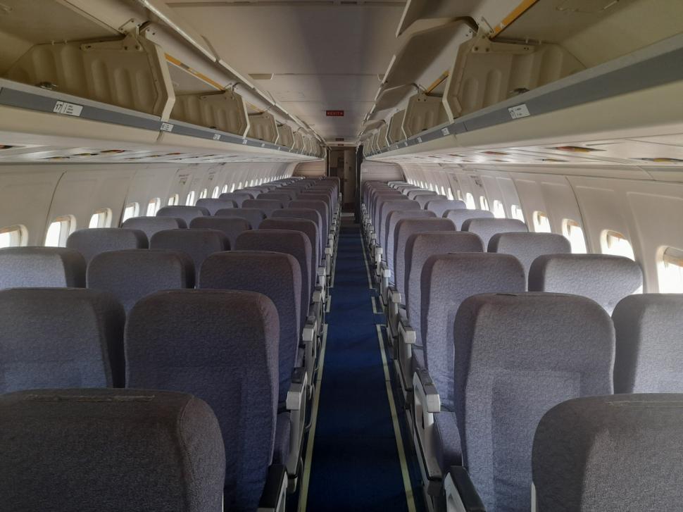 Un avion de pasageri, scos la licitație de ANAF. Preţul de pornire e incredibil de mic 836334