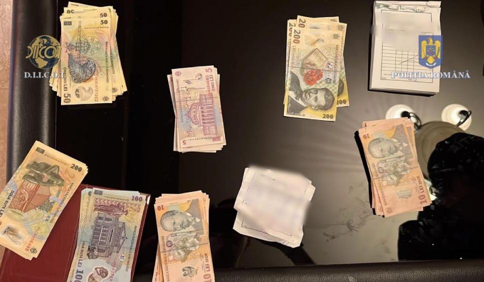 Percheziții de amploare ale DIICOT la două saloane de masaj din Arad, folosite de o rețea de proxeneți. Persoane celebre, printre clienți 836190