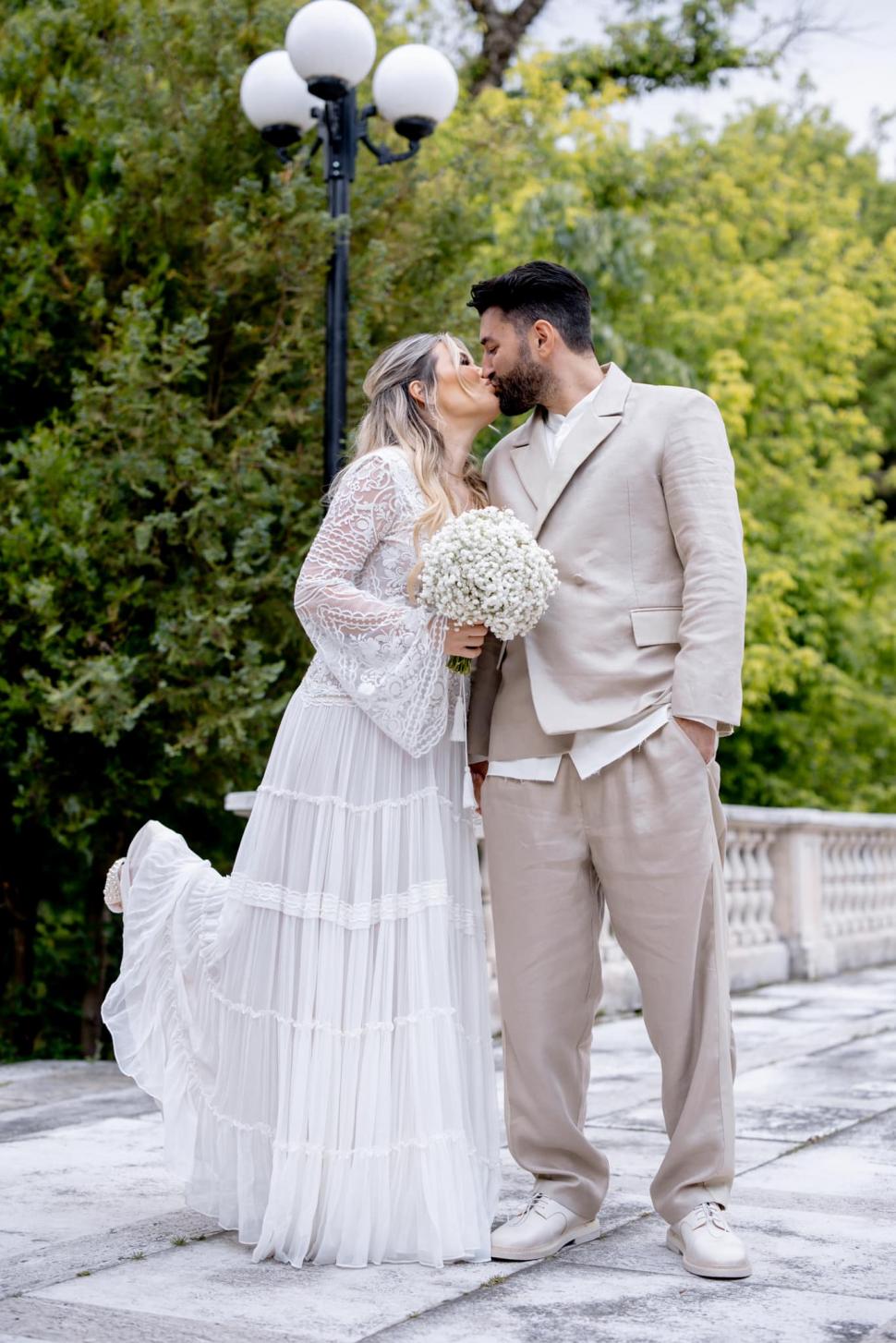 Gina Pistol şi Smiley s-au căsătorit. Primele imagini cu mireasa şi artistul în costum de ginere 836582