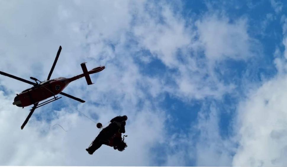 Soț și soție, salvați cu elicopterul după ce au căzut în Munții Bucegi. Copilul lor era împreună cu ei 836596