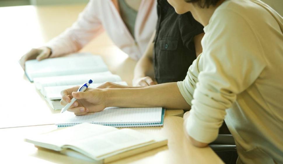 Merg sau nu elevii luni la şcoală? Sindicaliştii din Educaţie, răspuns de ultima oră la oferta Guvernului 836719