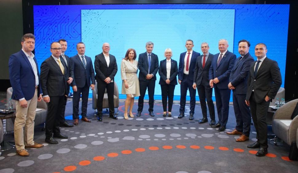 Conferinţa Naţională "Finanțarea proiectelor de energie regenerabilă – surse transparente pentru resurse curate" | România Inteligentă 837148