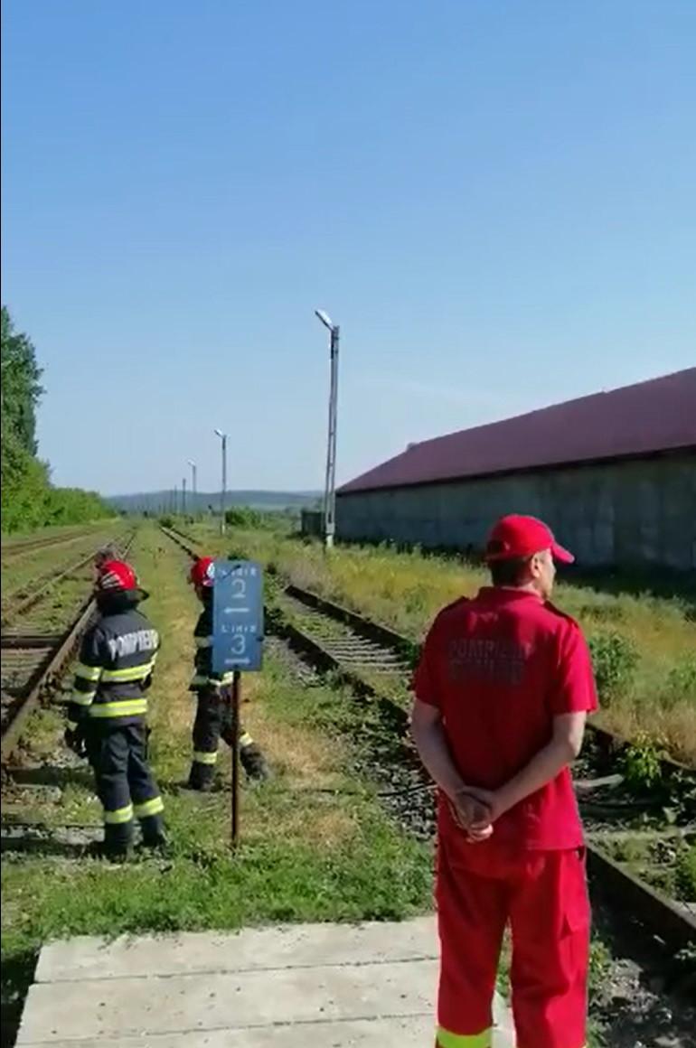 O locomotivă a luat foc în Iași: 200 de pasageri s-au evacuat 836812