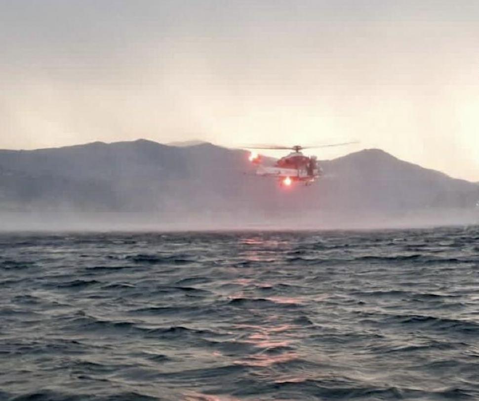 Patru persoane decedate, după ce o barcă cu 25 de turişti s-a scufundat pe lacul Maggiore, în Italia. Oamenii sărbătoreau o zi de naștere 836832
