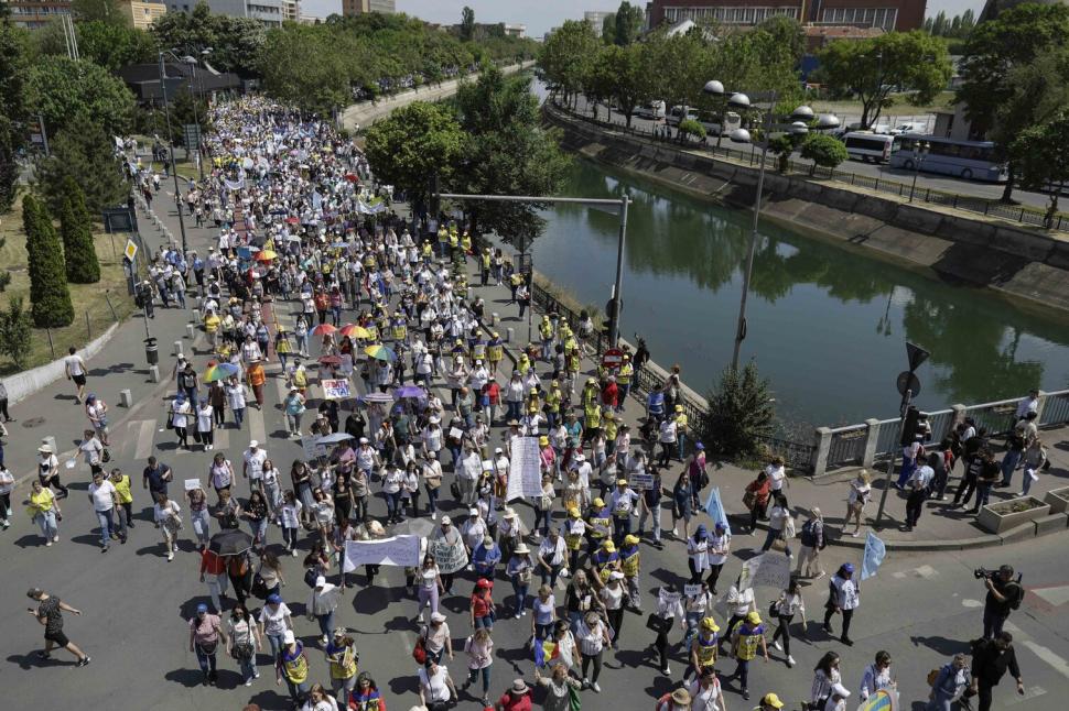 20.000 de profesori, la cel mai mare protest din ultimii ani, în Bucureşti | Iohannis, discuţii cu o delegaţie a  protestatarilor la Palatul Cotroceni 837186