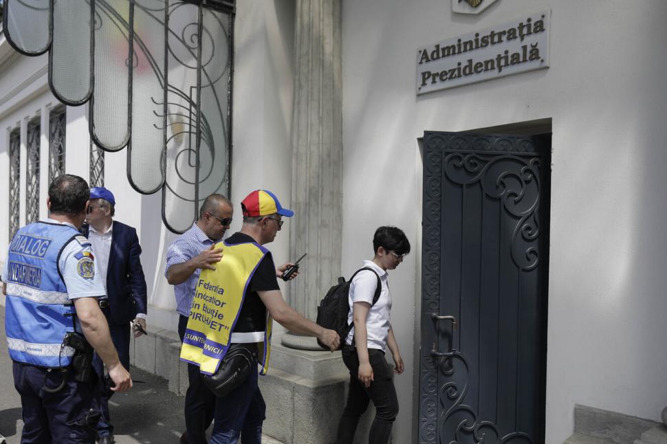 20.000 de profesori, la cel mai mare protest din ultimii ani, în Bucureşti | Iohannis, discuţii cu o delegaţie a  protestatarilor la Palatul Cotroceni 837190