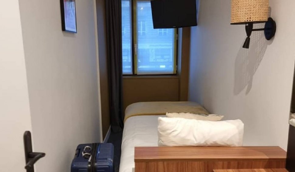 Așa arată camera primită de un român care s-a cazat la un hotel deloc ieftin din Franța: "M-am dus să întreb care este faza cu debaraua asta"