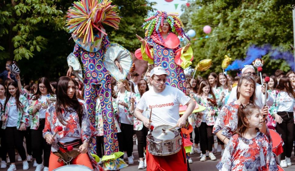 Peste 10.000 de participanți la cel mai mare festival stradal din Buzău – Antante Buzău 2023 837113