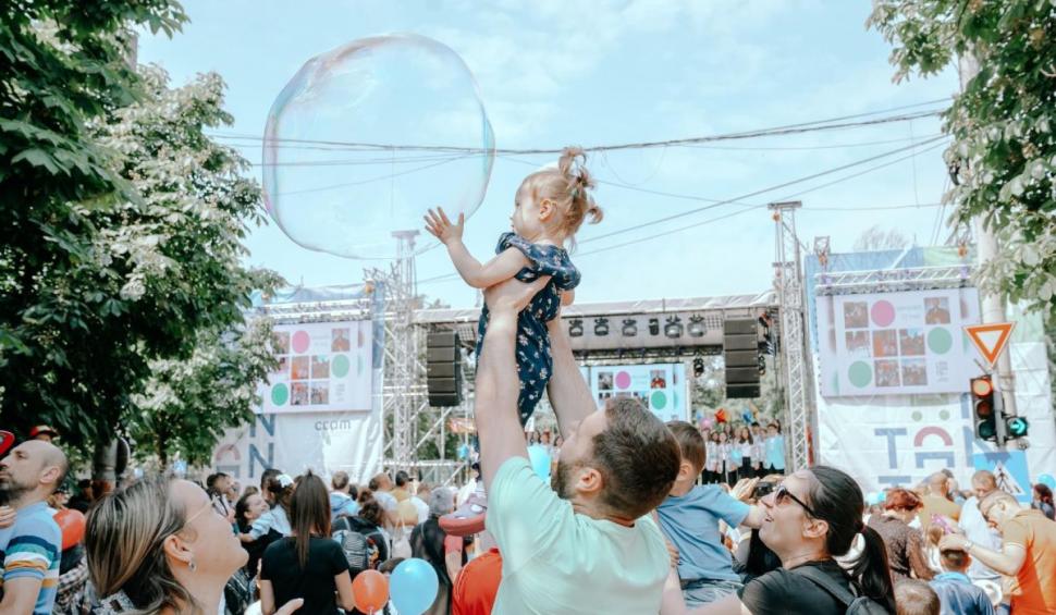 Peste 10.000 de participanți la cel mai mare festival stradal din Buzău – Antante Buzău 2023 837115