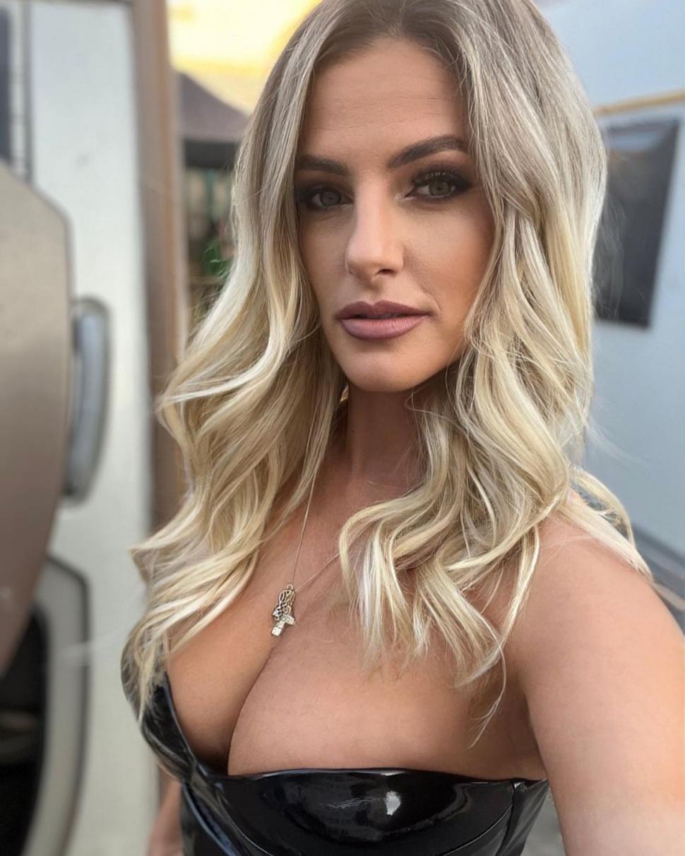 O influenceriță sprijină greviştii: "Părinții mei, profesori, au avut credite pe care le-am închis eu făcând Tiktok". Povestea Ştefaniei Costache 837054