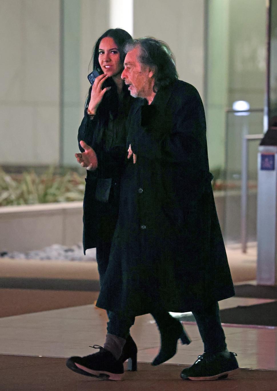 Al Pacino va deveni tată pentru a patra oară, la 83 de ani. Mama este o tânără de 29 de ani 837438