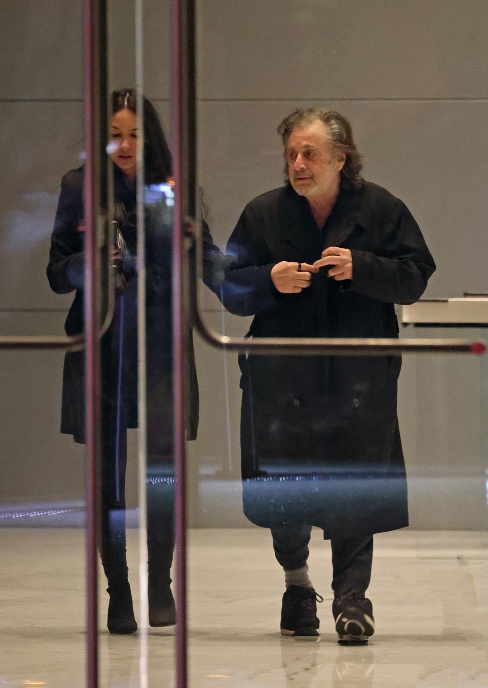 Al Pacino va deveni tată pentru a patra oară, la 83 de ani. Mama este o tânără de 29 de ani 837440