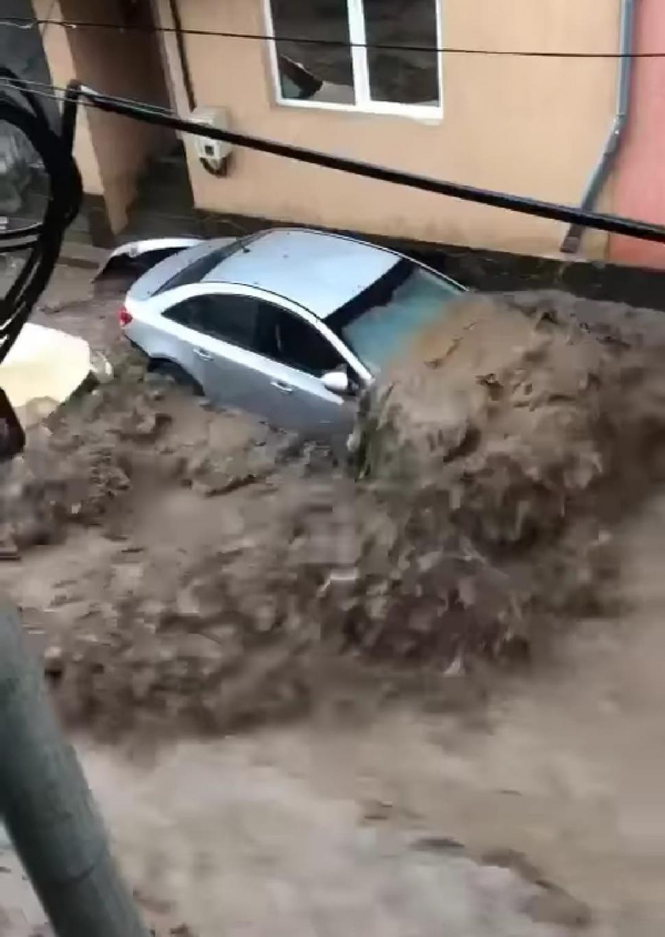 Alertă hidrologică! Pericol de inundații pe zeci de râuri din mai multe judeţe din ţară | Zonele vizate 837588