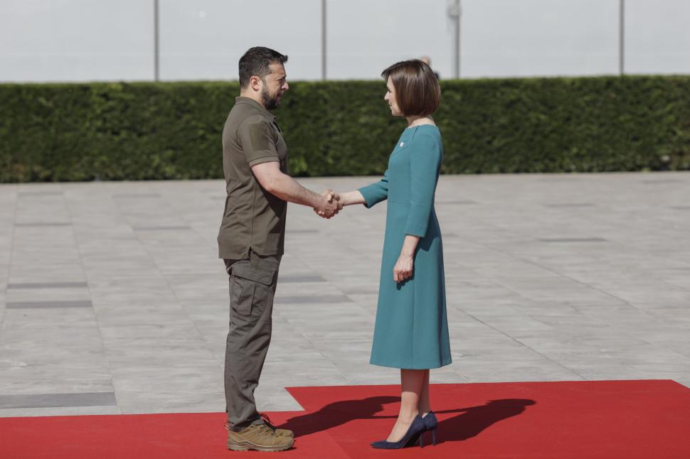 Summitul CPE 2023 de la Bulboaca | Klaus Iohannis şi Volodimir Zelenski, declaraţie comună cu privire la integrarea euroatlantică a Ucrainei 837531