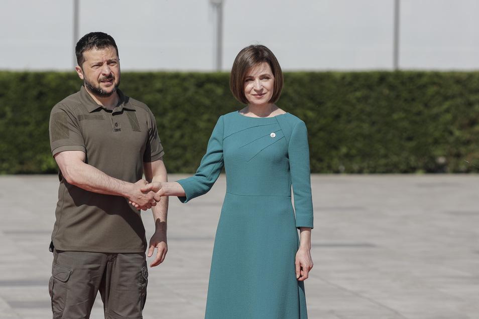 Summitul CPE 2023 de la Bulboaca | Klaus Iohannis şi Volodimir Zelenski, declaraţie comună cu privire la integrarea euroatlantică a Ucrainei 837533