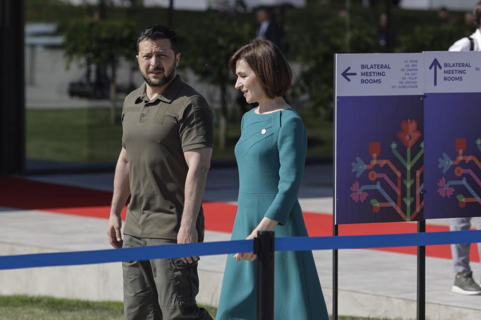 Summitul CPE 2023 de la Bulboaca | Klaus Iohannis şi Volodimir Zelenski, declaraţie comună cu privire la integrarea euroatlantică a Ucrainei 837535