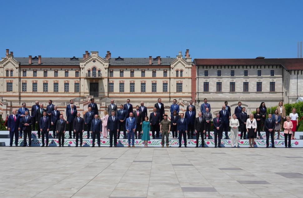 Summitul CPE 2023 de la Bulboaca | Klaus Iohannis şi Volodimir Zelenski, declaraţie comună cu privire la integrarea euroatlantică a Ucrainei 837607