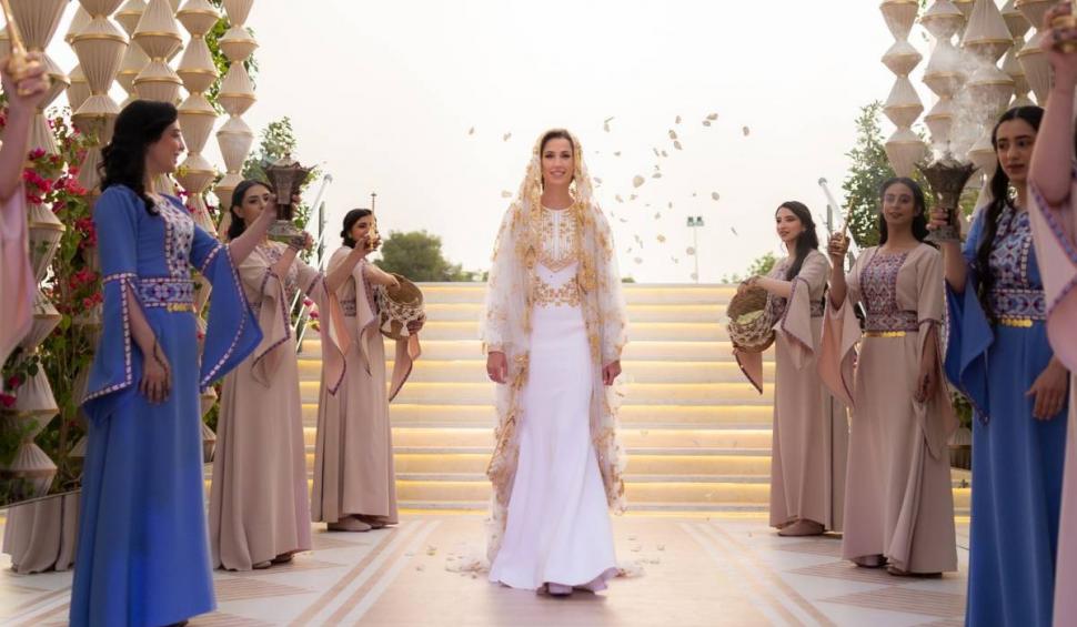 Cea mai mare nuntă regală din Orient, din ultimii ani. Cum s-a îmbrăcat mireasa 837680