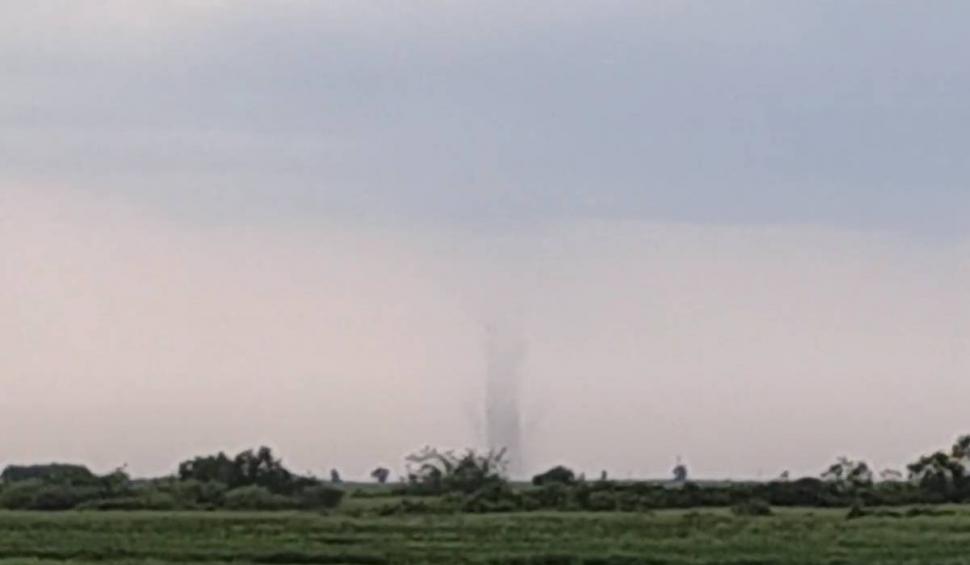 Fenomen uluitor pe cer, în Arad: "E tot mai groasă, tot mai groasă" 837897