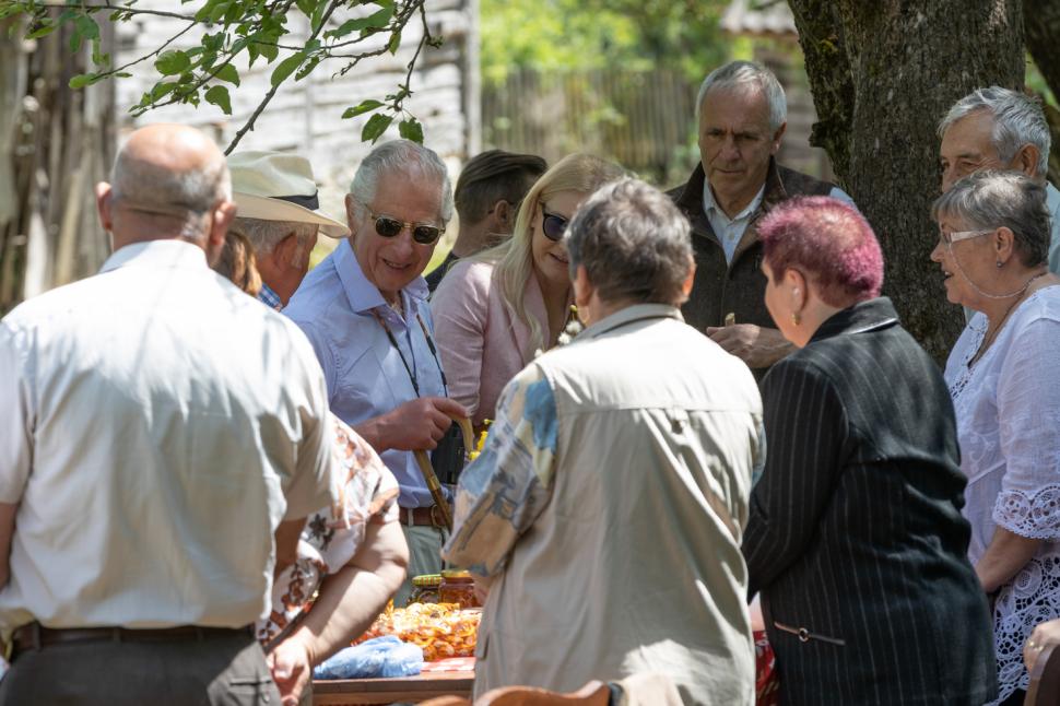 Primele imagini cu Regele Charles al III-lea la picnicul de la Valea Zălanului 838032