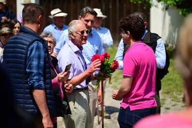 Primele imagini cu Regele Charles al III-lea la picnicul de la Valea Zălanului 838042