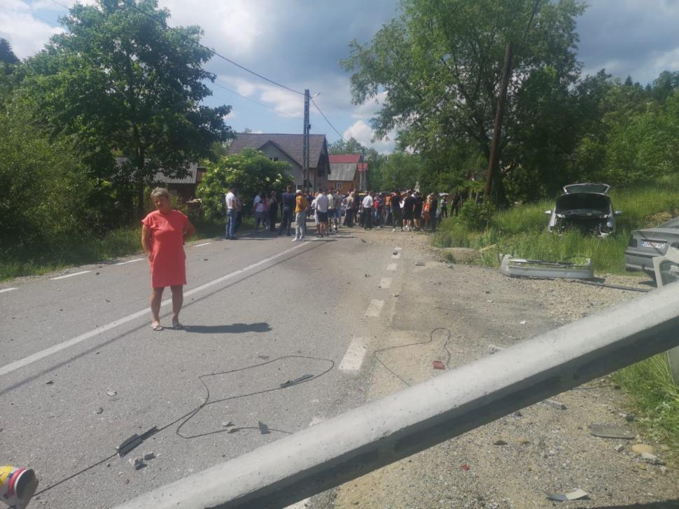 Val de accidente pe şoselele din ţară | 20 persoane rănite în Bistriţa, Vâlcea, Caraş-Severin şi Maramureş 838209