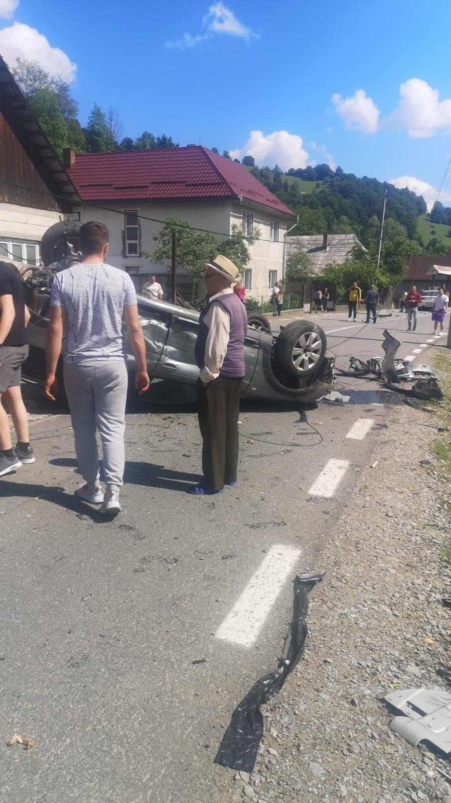 Val de accidente pe şoselele din ţară | 20 persoane rănite în Bistriţa, Vâlcea, Caraş-Severin şi Maramureş 838210