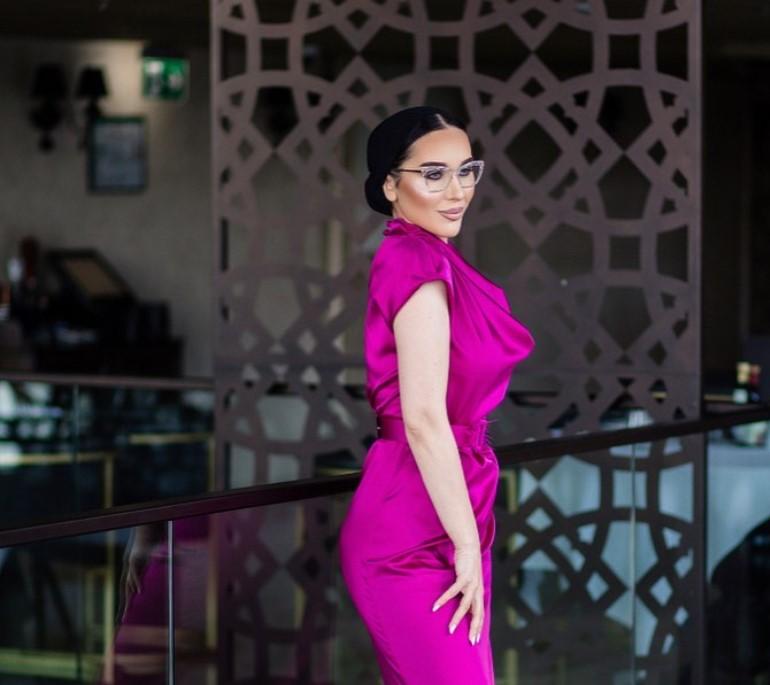 Fosta iubită a lui Nicolae Guţă, în stare gravă la spital, după ce soţul acesteia ar fi lovit-o cu un ciocan în cap 838482