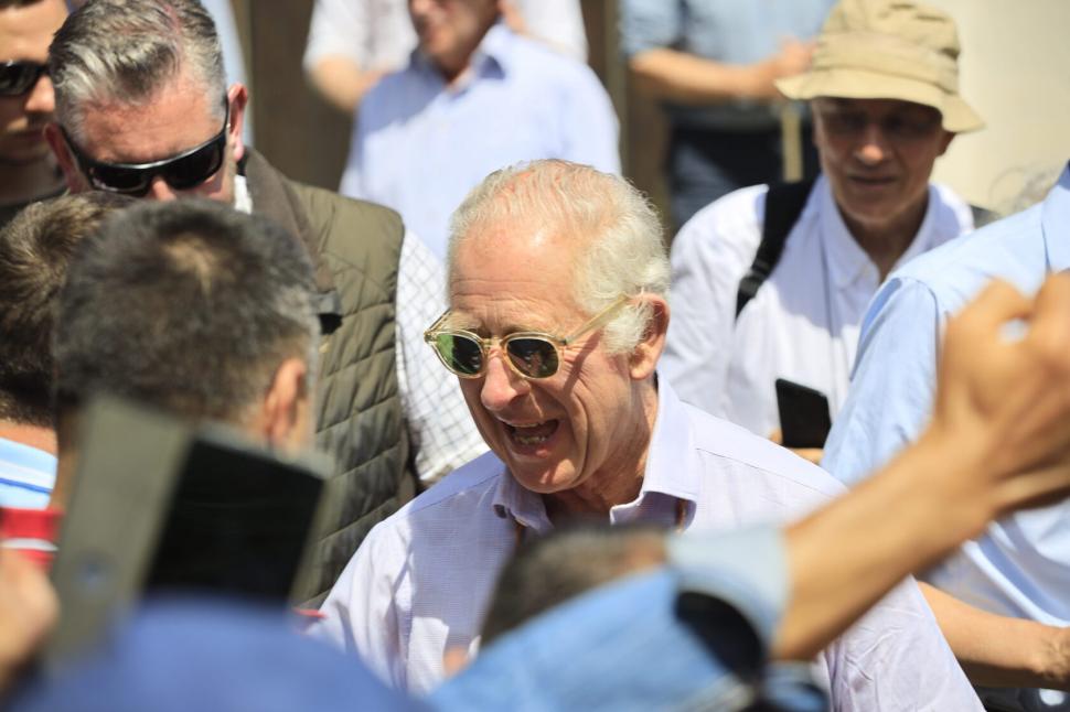 Noi imagini cu Regele Charles al III-lea la Valea Zălanului | Ce cadouri a primit de la localnici 838413