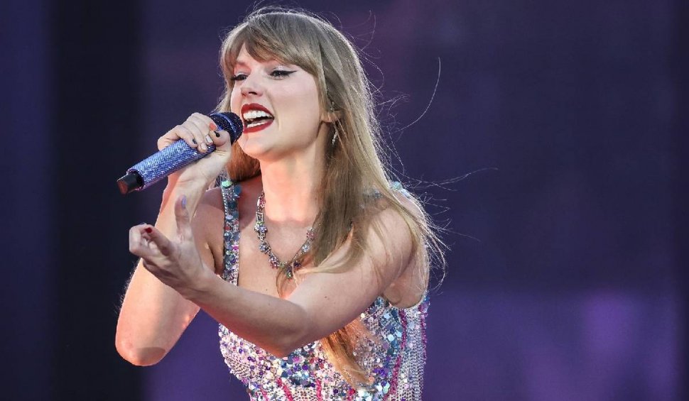 Cântăreața Taylor Swift a înghițit din greșeală o insectă în timpul unui concert. Cum a reacționat artista