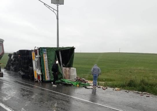 Accident mortal în Cluj! Un șofer de camion a murit în urma impactului 838952