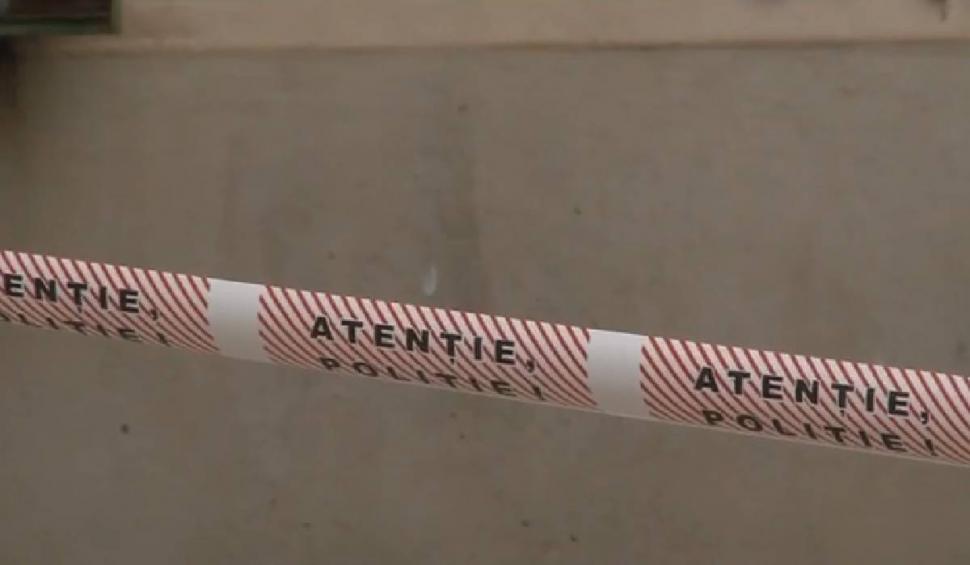 O femeie de 53 de ani a supravieţuit după ce a căzut de la etajul 10 al unui bloc, în Timişoara. Ea lăsase şi un bilet de adio