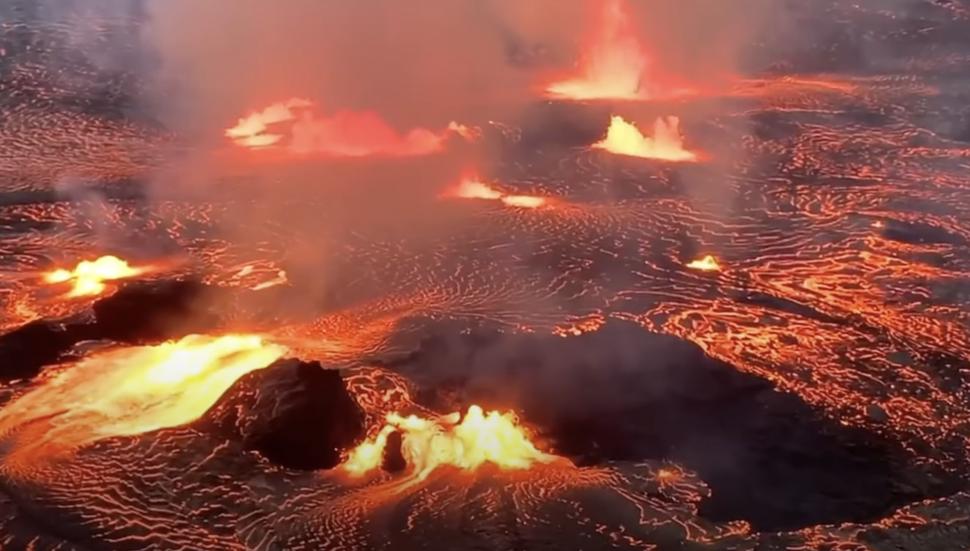 Imagini spectaculoase cu erupția vulcanului Kilauea, din Hawaii 838983