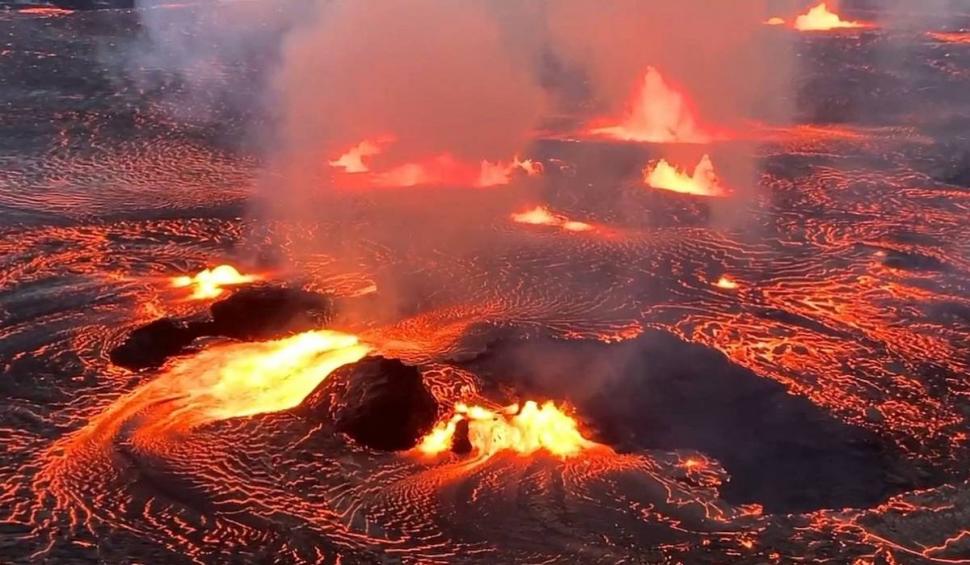 Imagini spectaculoase cu erupția vulcanului Kilauea, din Hawaii 838986