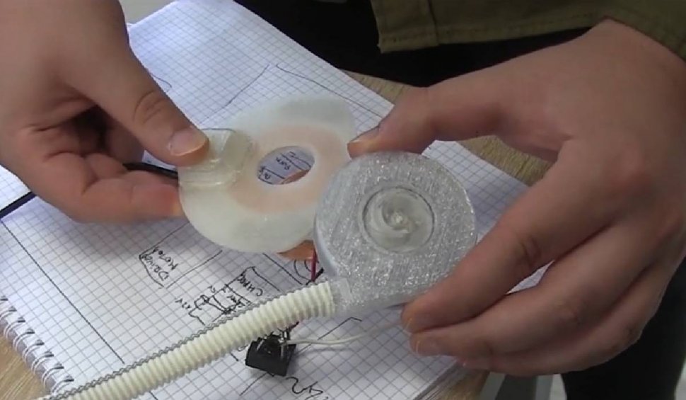 Studenţii din Iaşi au creat o inimă artificială care ar putea rezista 100 de ani: "Este alimentată printr-un încărcător wireless"