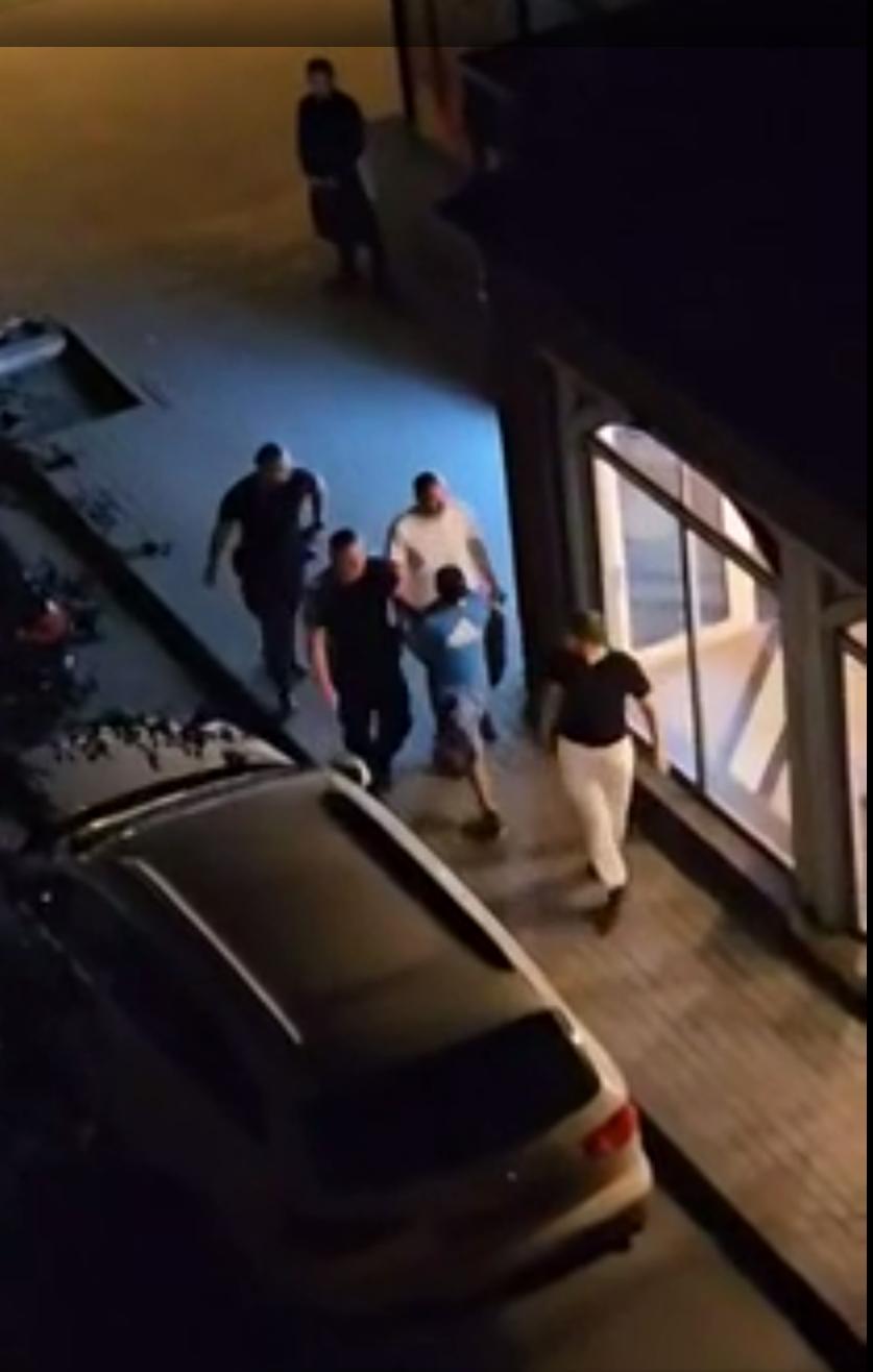 Doi hoţi din Alba au comandat mâncare cu un card furat şi în loc de curier au venit jandarmii 839035