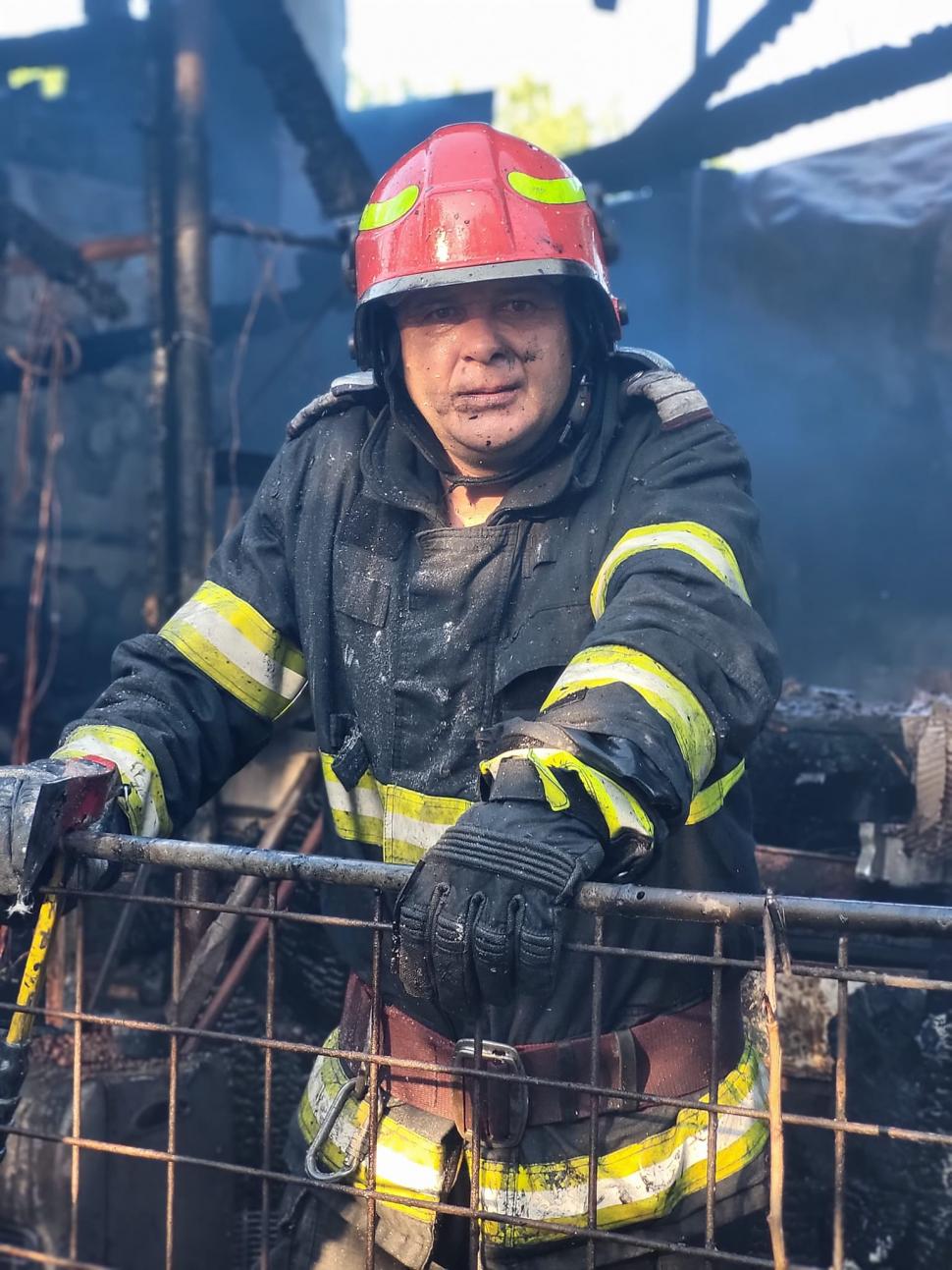 Incendiu uriaş în Giurgiu. Trei case au ars de la un scurtcircuit 839208