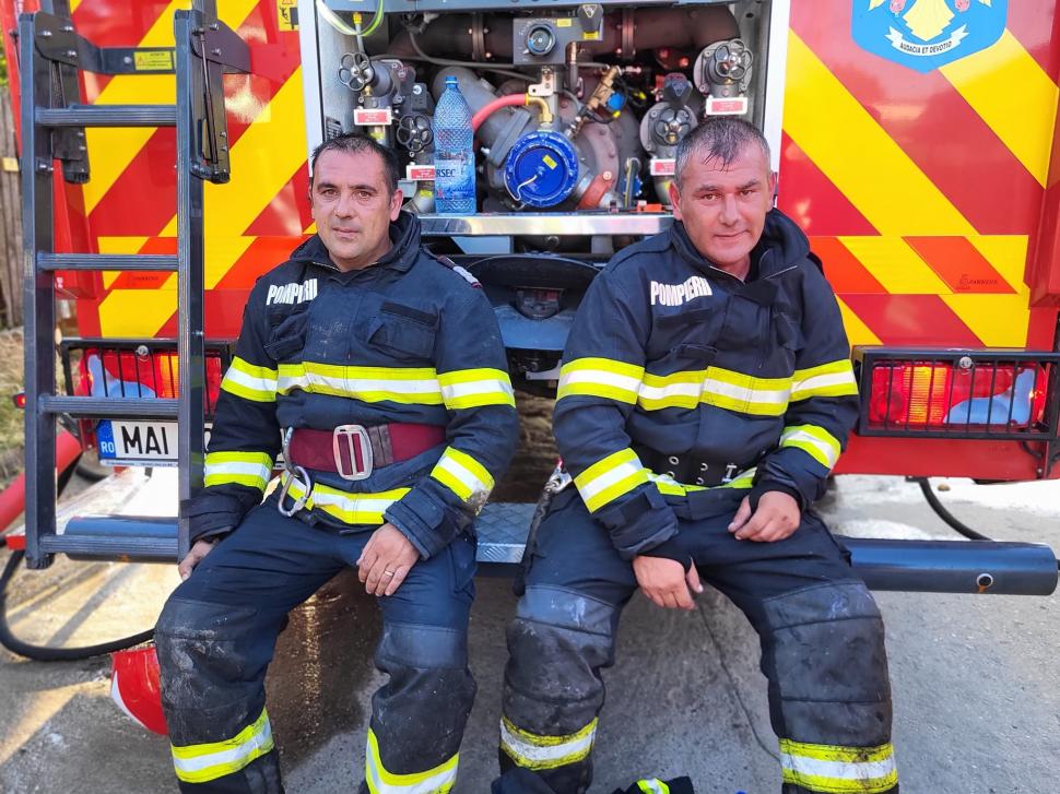 Incendiu uriaş în Giurgiu. Trei case au ars de la un scurtcircuit 839210