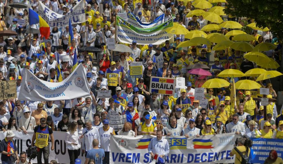 Decizia luată de Ministerul Educaţiei care îi va afecta pe profesorii aflaţi în grevă 839284