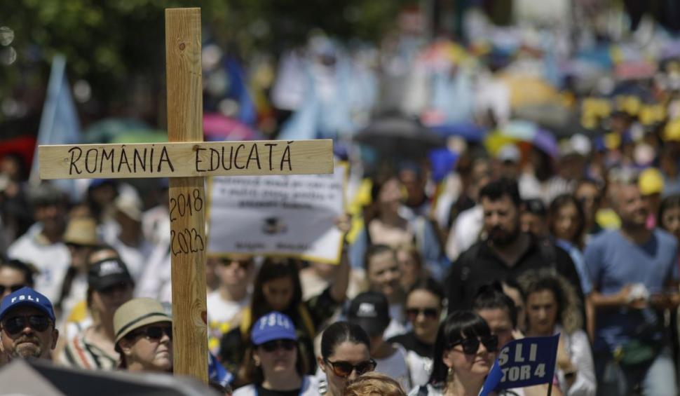 Decizia luată de Ministerul Educaţiei care îi va afecta pe profesorii aflaţi în grevă 839339
