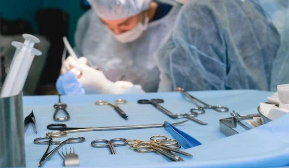 Patru persoane și-au pierdut vederea după ce le-a fost injectată o altă substanţă în locul soluţiei saline, în Italia
