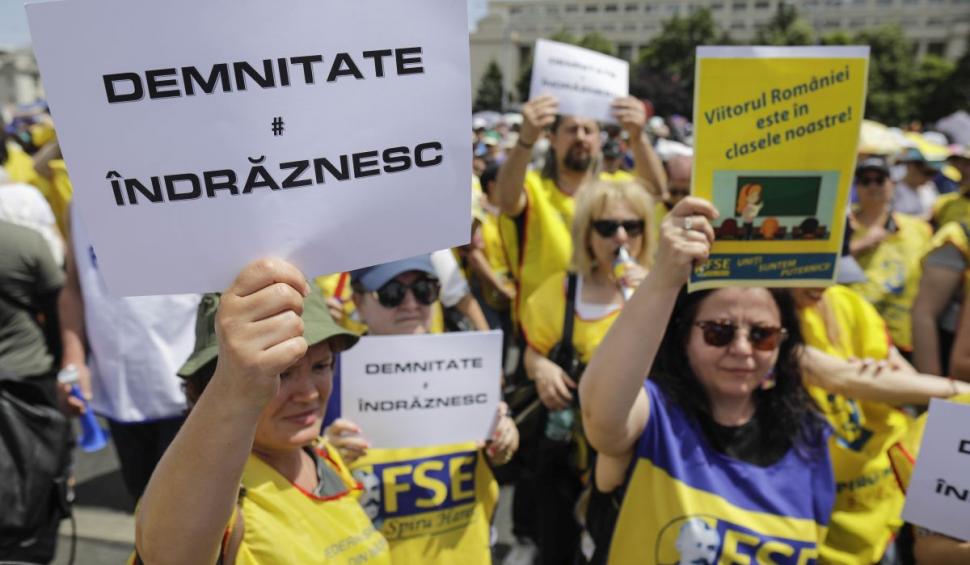 Şcolile rămân închise şi luni. Sindicaliştii nu cedează: "Mâine este grevă, să fie clar" 839657