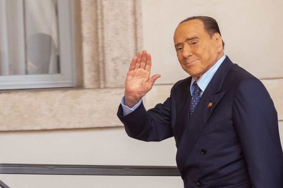 Funeralii de stat pentru Silvio Berlusconi | Papa Francisc şi Giorgia Meloni şi-au prezentat omagiile
