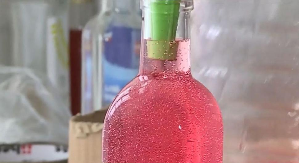 Siropul care alungă insomnia, durerea de cap şi este antiinflamator. Românii îl prepară acasă din cele mai vechi timpuri 839876